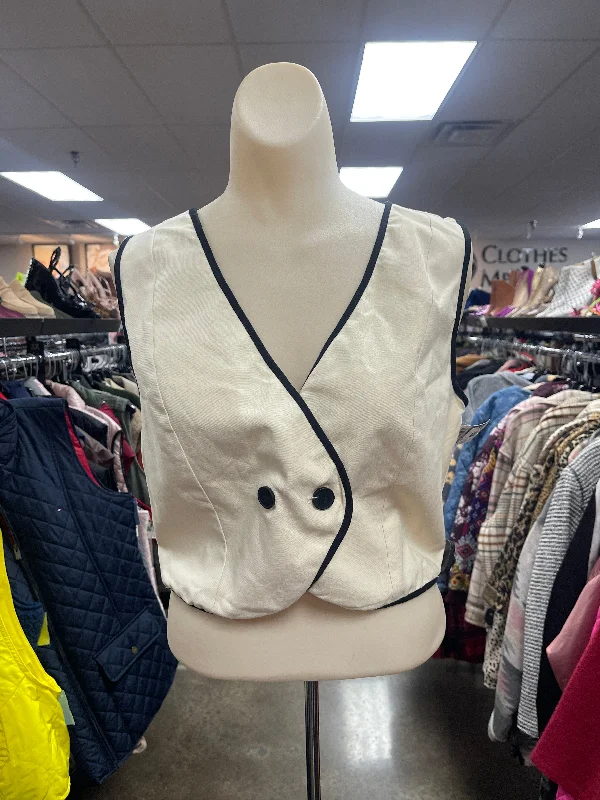 Vest Other By Clothes Mentor In Cream, Size: M Streetwear Style