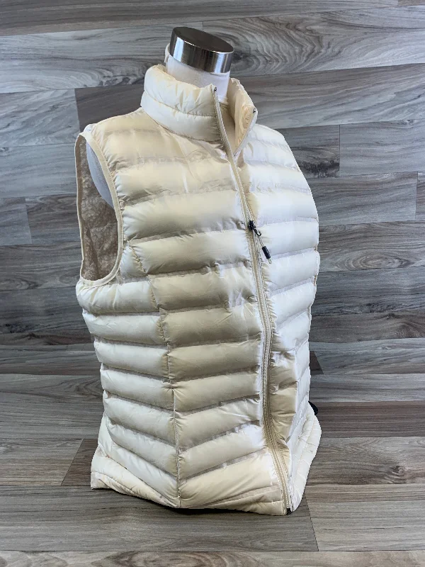 Vest Puffer & Quilted By Clothes Mentor In Ivory, Size: L Sporty Men's Athleisure 