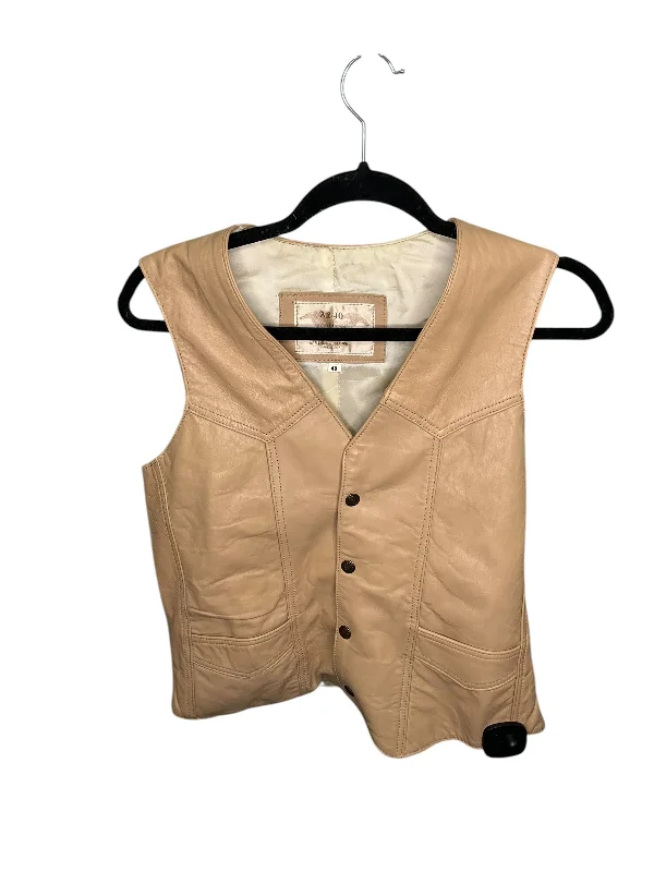 Vest Other By Clothes Mentor In Tan, Size: S Sporty Men's Athleisure 