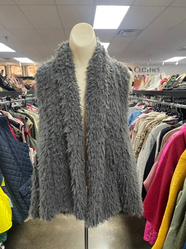 Vest Faux Fur & Sherpa By Listicle In Grey, Size: S Laid