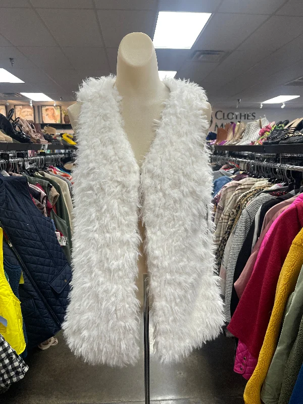 Vest Faux Fur & Sherpa By Ambiance Apparel In White, Size: S Cool Men's Skate